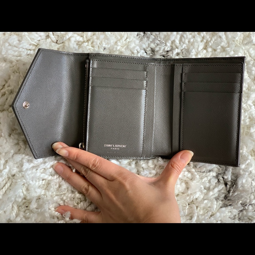 SOLD YSL wallet monogram - Picture 3 of 8